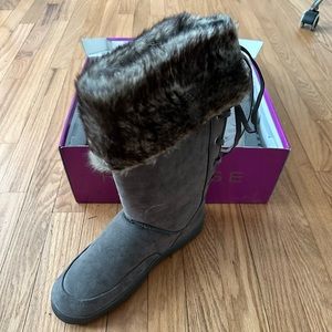 Brand new in box rampage suede fur boot with lace detail
